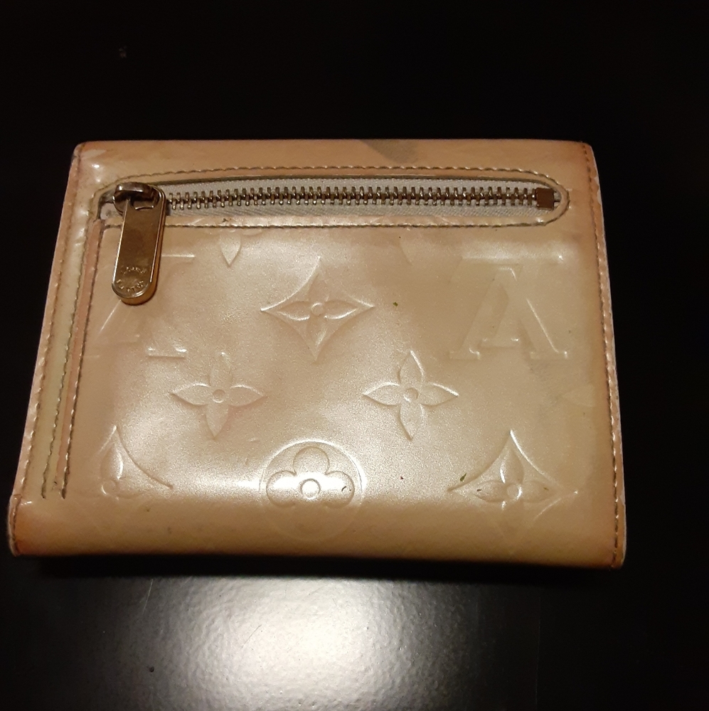 Louis Vuitton  Paris Wallet - Picture 6 of 16